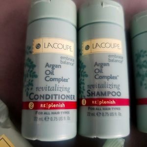 TRAVEL SIZE TOILETRIES SET (Brand New)